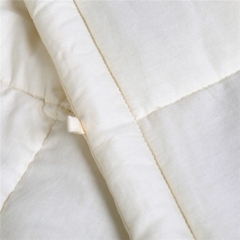 утяжеленное одеяло белого цвета weighted blanket white